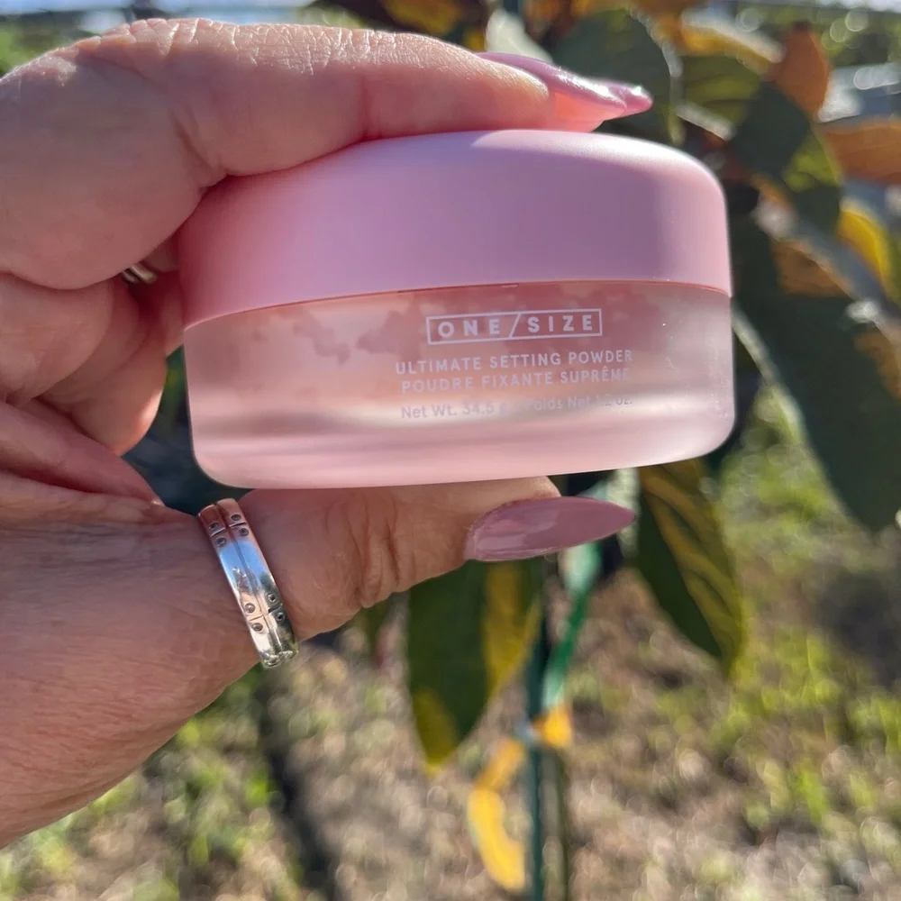 ONE/SIZE By Patrick Starrr Ultima Blurring Setting Powder In Ultra Peach